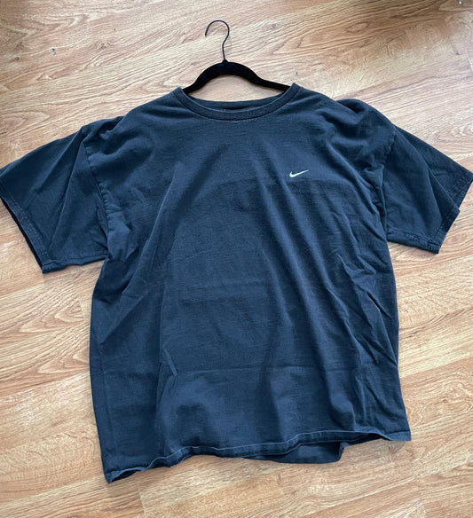 Nike essential tshirt